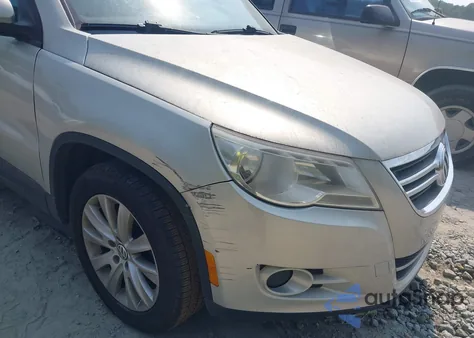 2010 Volkswagen Tiguan S from USA, damaged, VIN WVGAV7AX4AW516107